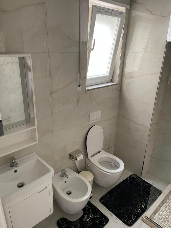 Twentysix Apartment Shkodër Esterno foto