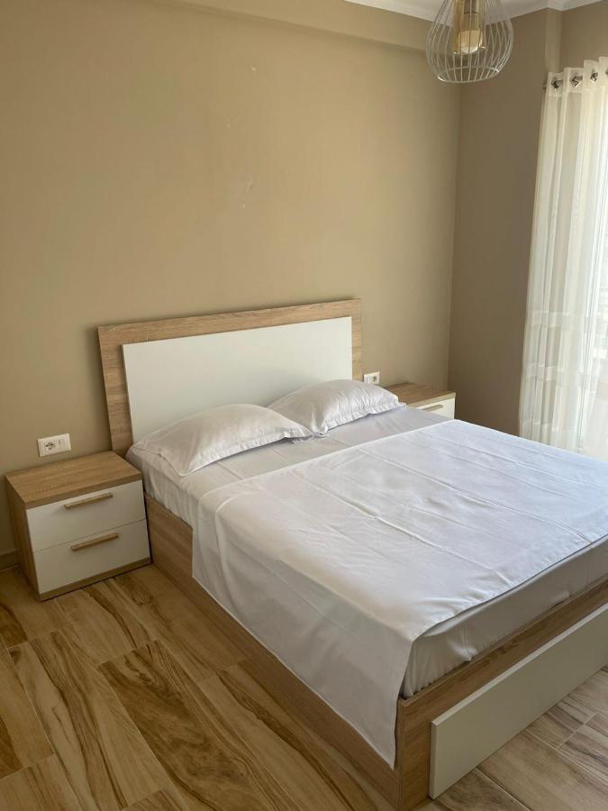Twentysix Apartment Shkodër Esterno foto
