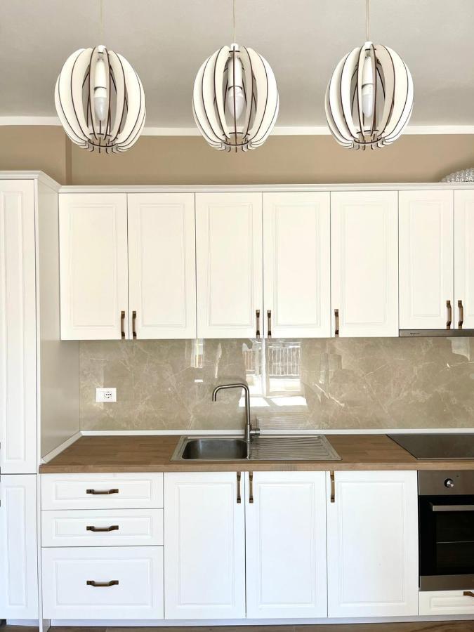 Twentysix Apartment Shkodër Esterno foto