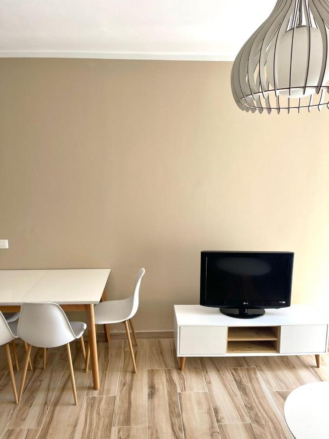 Twentysix Apartment Shkodër Esterno foto