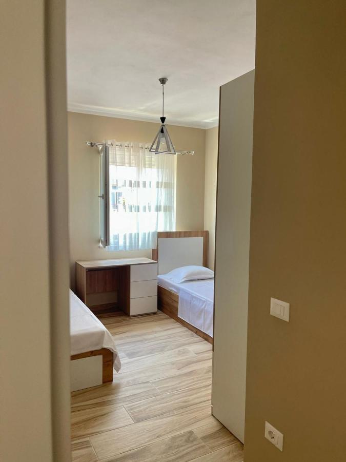 Twentysix Apartment Shkodër Esterno foto